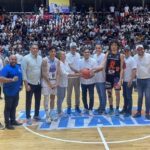 @Miderec @kelvincruzrd realizó el saque de honor en el segundo partido de la serie final de la Liga Nacional de Baloncesto entre los equipos Titanes del Distrito y los Reales de La Vega