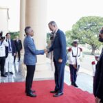 @JoelSantosE recibe al rey de España su majestad Felipe VI