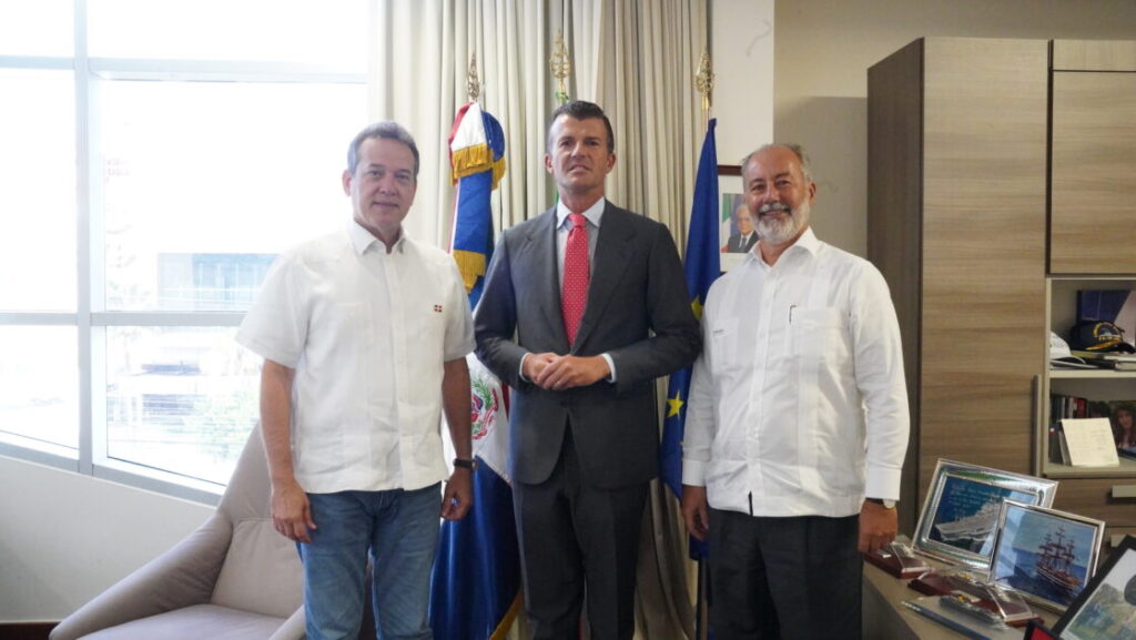 @ItoBisono se reune con embajador italiano en RD@italyinrd y con@GiorgioSilli subsecretario de Estado de Asuntos Exteriores y Cooperación Internacional de Italia @ItalyMFA