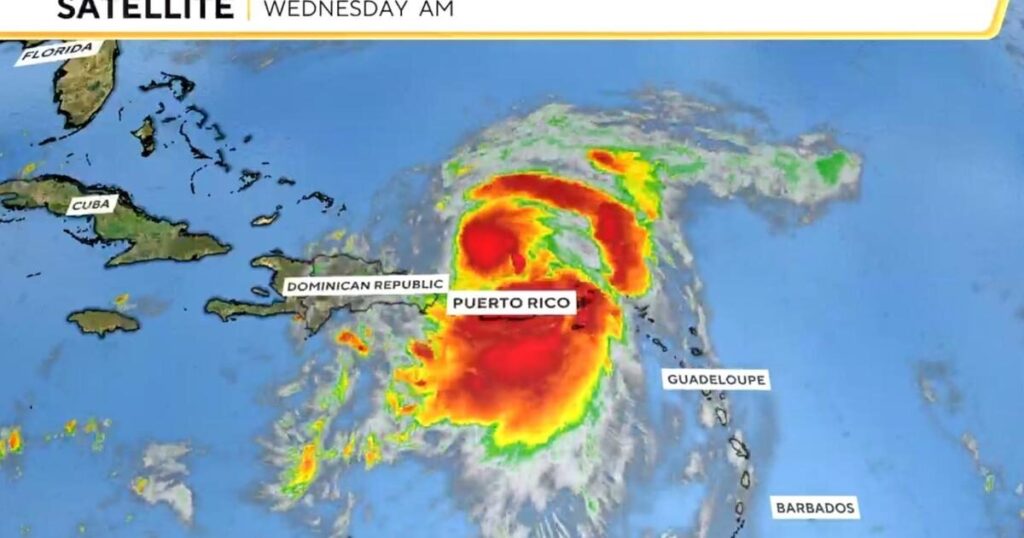 Huracan Ernesto deja a Puerto Rico bajo agua y se enfila amenazante hacia Bermuda