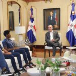 Presidente Abinader recibe en Palacio Nacional a medallistas olímpicos Marileidy Paulino, Yunior Alcántara y Cristian Pinales