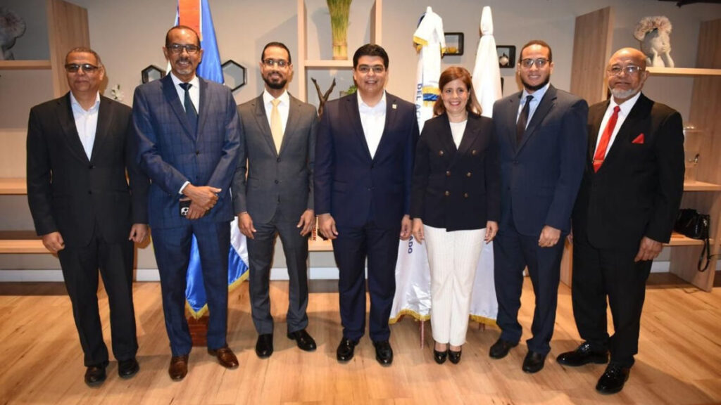Caasd y ADOU realizan conversatorio “El Futuro del Agua”; resaltan suministro récords de 470 millones de galones diarios