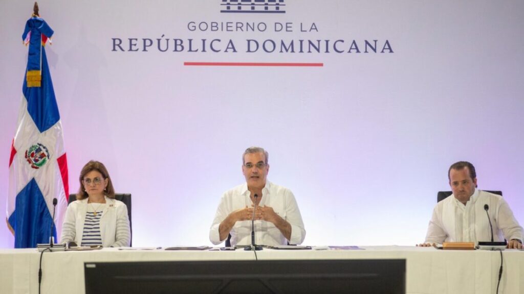 @LuisAbinader invertirá unos 4,000 millones de pesos el próximo año en suministro de agua en Puerto Plata