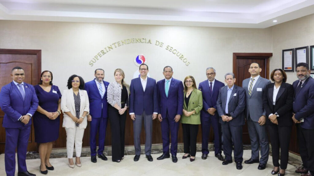 Superintendencia de Seguros priorizará programa Burocracia Cero para simplificar trámites y modernizar sector