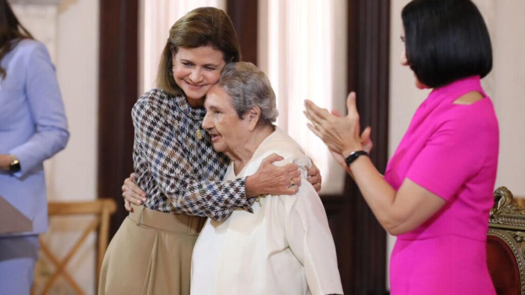 Gobierno ha triplicado presupuesto para servicios a envejecientes y otorgado más de 57,000 pensiones solidarias, destaca Raquel Peña