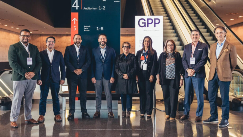 Superintendente de Pensiones pone en perspectiva las brechas que enfrenta la mujer dominicana en el sistema previsional, durante presentación en España