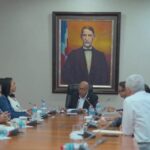 @DiputadosRD Los miembros de la Comisión Coordinadora se reunen para definir los trabajos legislativos correspondientes a las sesiones que serán celebradas el martes 19 a las 10:00 a. m. y miércoles 20 a las 11:00 a. m.