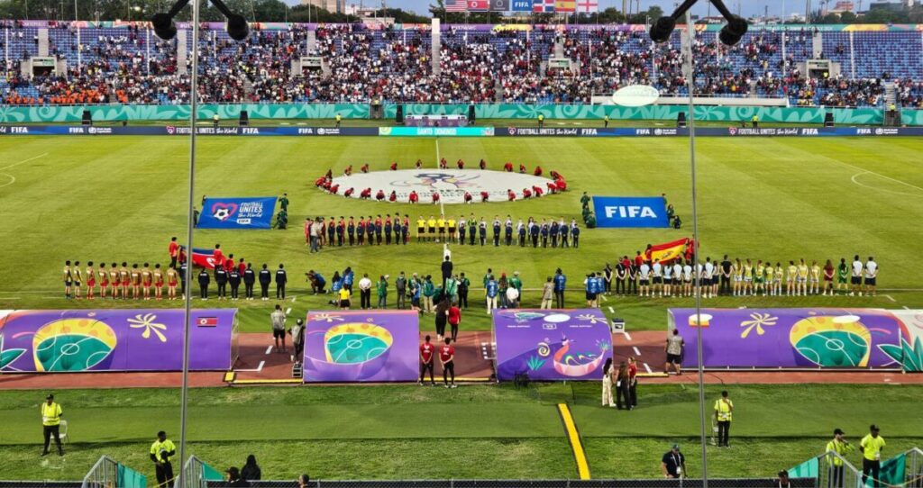 @CarolinaMejiaG en la final del @FIFAWWC sub 17, Corea del Norte y España, aquí en Santo Domingo, RD