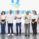 @CarolinaMejiaG felicita a @SPereyraRojas @BanreservasRD por jornada bancarización en la Circ.2 DN