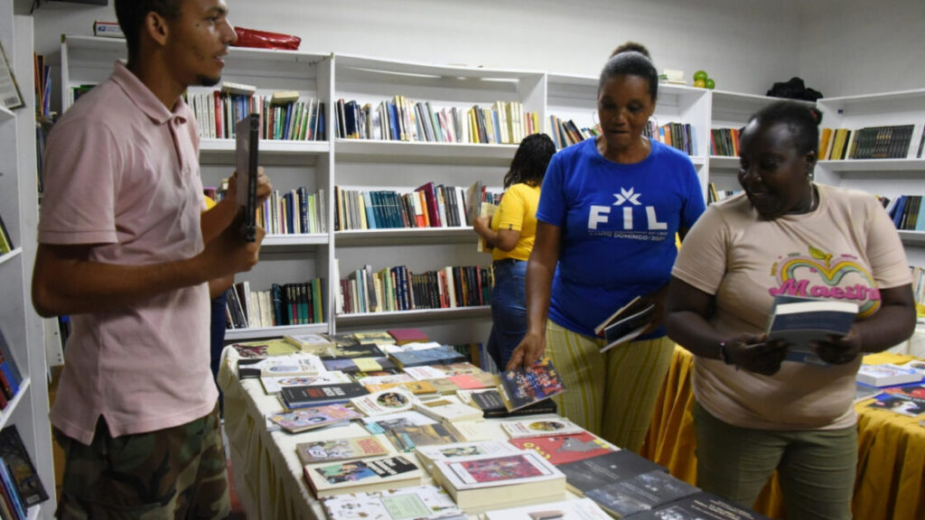 Más de diez mil libros gratis para los lectores en la Feria del Libro 2024