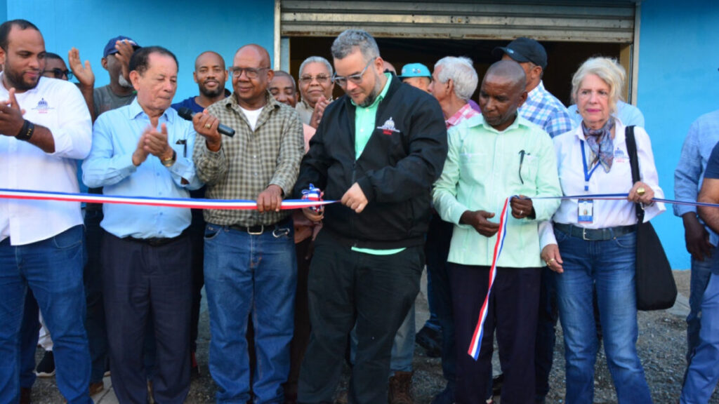 FEDA inaugura moderno centro de acopio lechero en Villa Altagracia; inversión supera los 11 millones de pesos