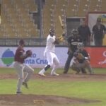 @JMena26 Los Gigantes ganaron 3 x 1 a las Águilas y empatan con los Leones en el cuarto lugar