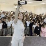 @CarolinaMejiaG agradece a los jóvenes del Colegio Calasanz por sus preguntas, ideas y su interés en el trabajo que hacemos desde la @AlcaldiaDN