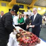 Presidente @LuisAbinader ofrece almuerzo Club San Carlos:  “Somos una gran familia de servidores… todos juntos demos gracias a Dios”