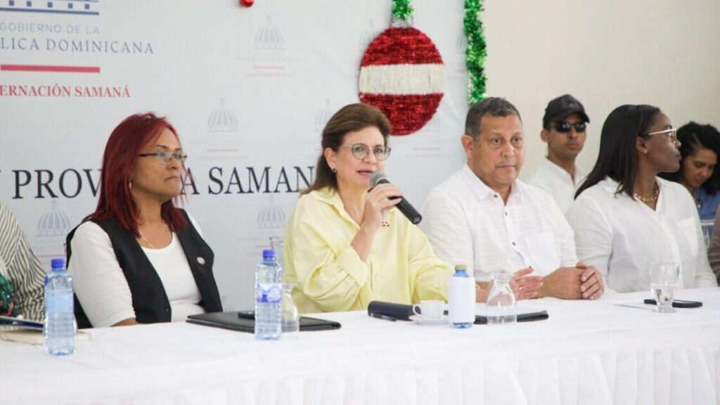 Vicepresidenta @RaquelPeñaVice dispone asistencia rápida e inmediata para los afectados por lluvias en Samaná