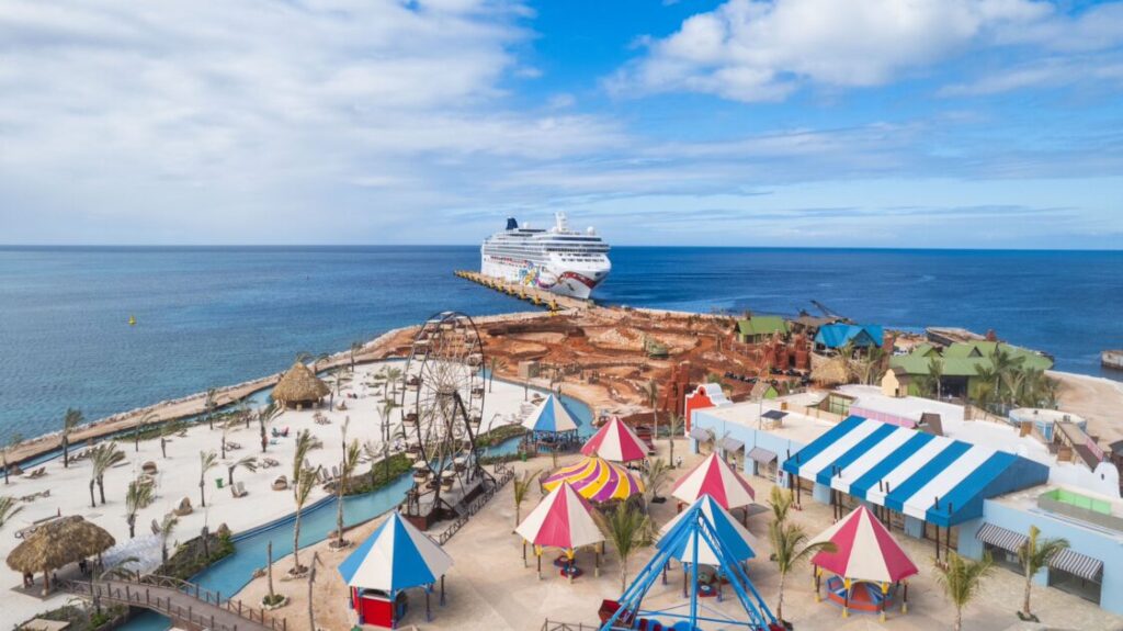 @JeanLuisRJ Celebramos la llegada del #NorwegianJewel al Puerto de Cabo Rojo, es el séptimo crucero en visitar Pedernales y el segundo de este 2025