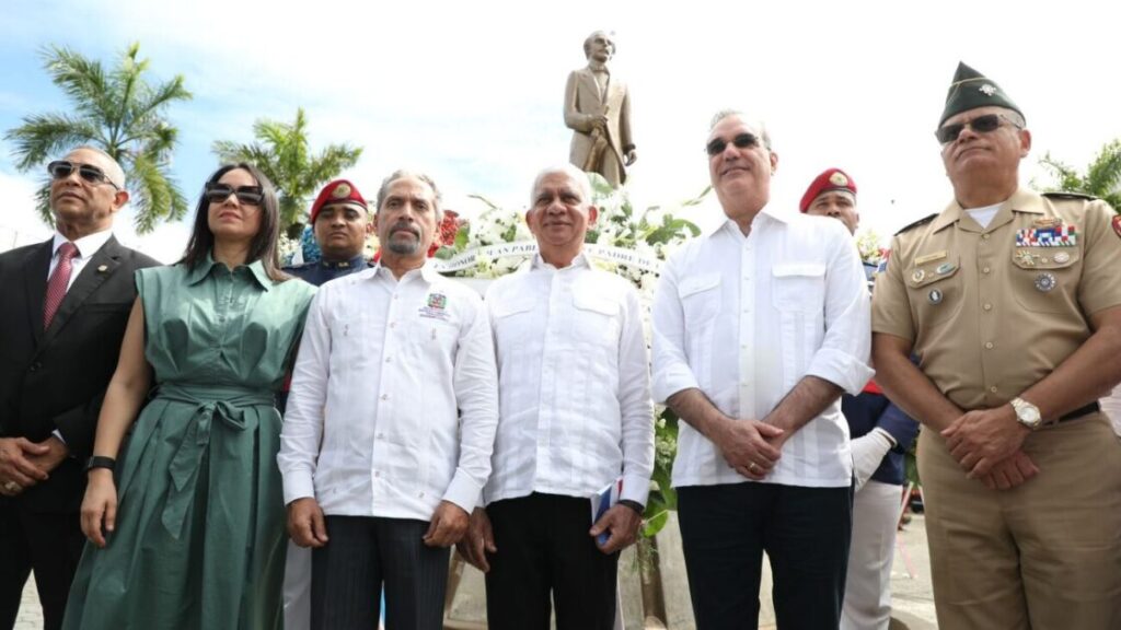 Presidente @LuisAbinader dió apertura al Mes de la Patria con actos por 212.⁰ aniversario natalicio Juan Pablo Duarte