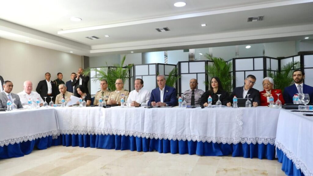 Pdte. @LuisAbinader encabezó la reunión núm. 76 del Plan de Seguridad Ciudadana