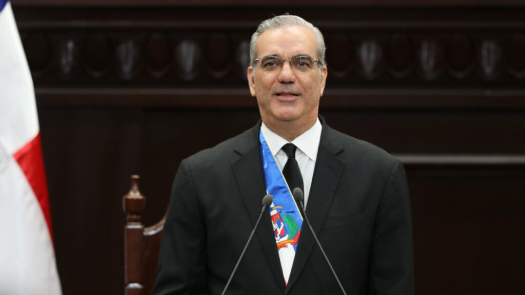 Presidente Abinader revela avances en educación superior, con expansión de infraestructura universitaria e Inglés por Inmersión, impulso a la investigación y desarrollo tecnológico