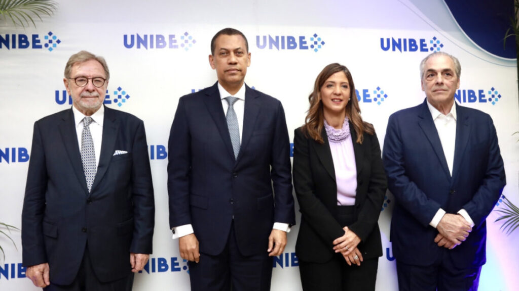 Indotel y Unibe reúnen a comunidad periodística y académica en foro “Redes Sociales, Periodismo y Democracia”