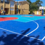 Inefi impacta la educación física en Cotuí con remozamiento de canchas, entrega de utilería y formación deportiva