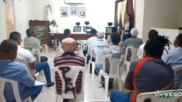 @caamanoVive HecmilioGalvan El FEDA ha llevado al Municipio de Los Ríos, Provincia Bahoruco, una capacitación sobre el cultivo de tilapia en el marco del Plan Nacional de Relanzamiento del Sector Acuícola Nacional