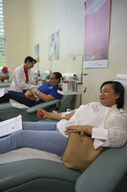 @SuperateRDO Donar sangre es un compromiso con la vida. Desde Supérate, junto a @HemoCentroDO, promovemos la donación voluntaria para garantizar un suministro seguro y suficiente en la red hospitalaria nacional