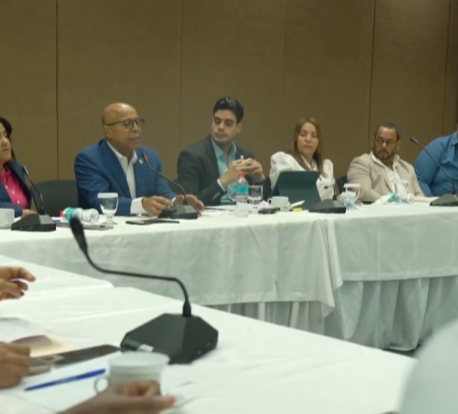 @DiputadosRD @PachecoAlfredoO junto a la Comisión Permanente de Movilidad y Transporte, presidida por el diputado Brailyn Vargas (@brayvargasn), realizó un “Seminario Taller sobre la Ley No.63-17 de Movilidad, Transporte Terrestre, Tránsito y Seguridad Via