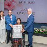 @RogelioGenao Hoy en el @SenadoRD reconocimos la trayectoria, entrega y ejemplo de grandes mujeres dominicanas que han dejado huella en nuestra sociedad
