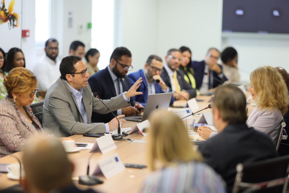 @SigmundFreund Hoy participamos en una mesa de diálogo con la @UnionEuropeaRD para explorar oportunidades de cooperación técnica y acceso a recursos para fortalecer la transformación digital y modernización del Estado