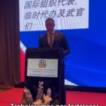 @RDenChina embajador @JoseJulioGomez se dirige al pueblo chino en varios idiomas