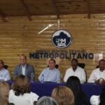 @AdolfoPerezDL Esta mañana estuvimos reunidos con @DrMarioLama @SNSRDO y directores de hospitales. Hablamos de cómo seguir mejorando el servicio de salud pública a la población dominicana