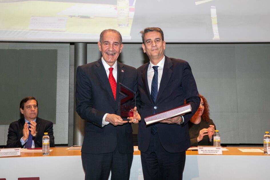 @FGarciaFermin encabeza entrega de certificados de maestría a 56 dominicanos en España