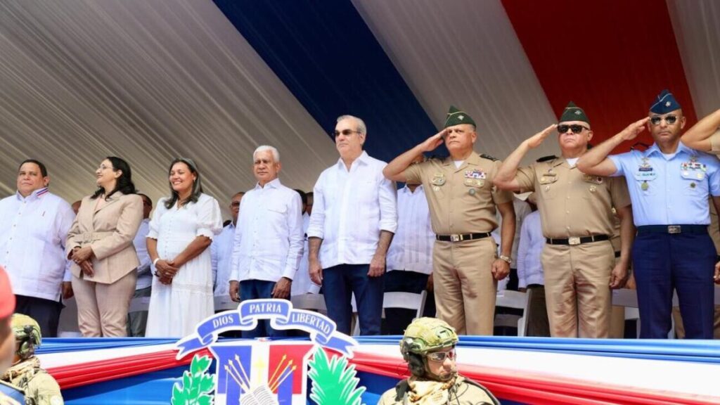 #Azua|  Desfile cívico-militar, encabezado por el presidente @LuisAbinader en conmemoración del 181.º aniversario de la batalla del 19 de Marzo