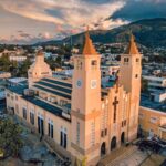@JosePaliza La Catedral San Felipe Apóstol, de una arquitectura victoriana moderna, fue construida originalmente en madera, consumida por un incendio en 1863. Su reconstrucción se inició en 1929 y terminó en 1956. Ven, ¡conócela!