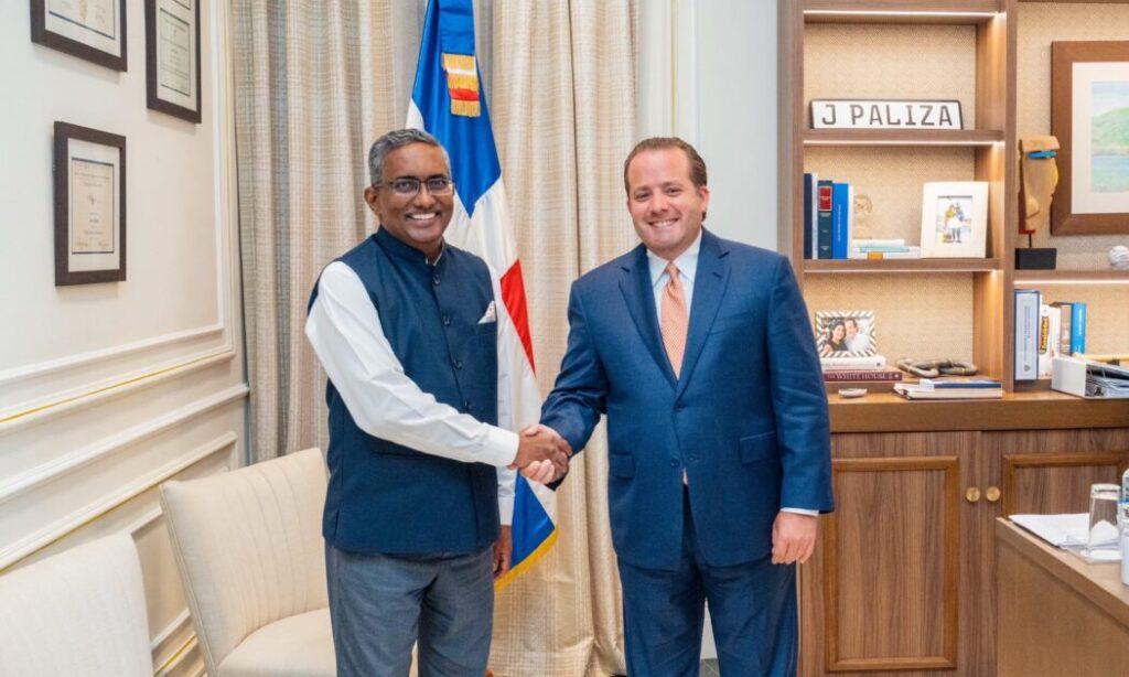 @JosePaliza recibe al embajador de la india en RD, Ramu Abbagani