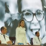 En su rendición de cuentas @CarolinaMejiaG reconoce a rescatistas DN por Rzescvate de las victimas