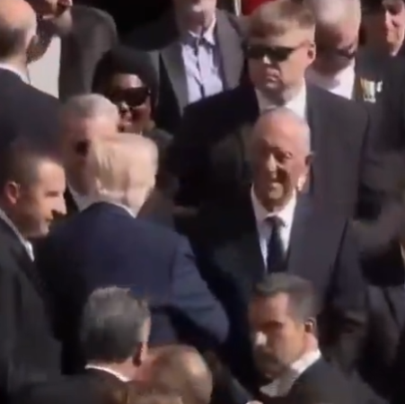 @G_GomezJ @LuisAbinader y @RealDonaldTrump se saludaron cordialmente y conversaron por varios minutos