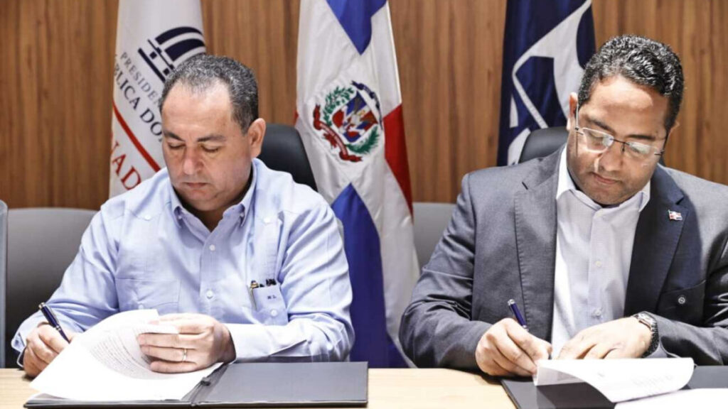 SNS firma tres acuerdos para impulsar mejoras en laboratorios, investigación y accesibilidad en la Red Pública