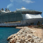 Pedernales recibe uno de los cruceros más grande del mundo con más de 8,600 personas a bordo