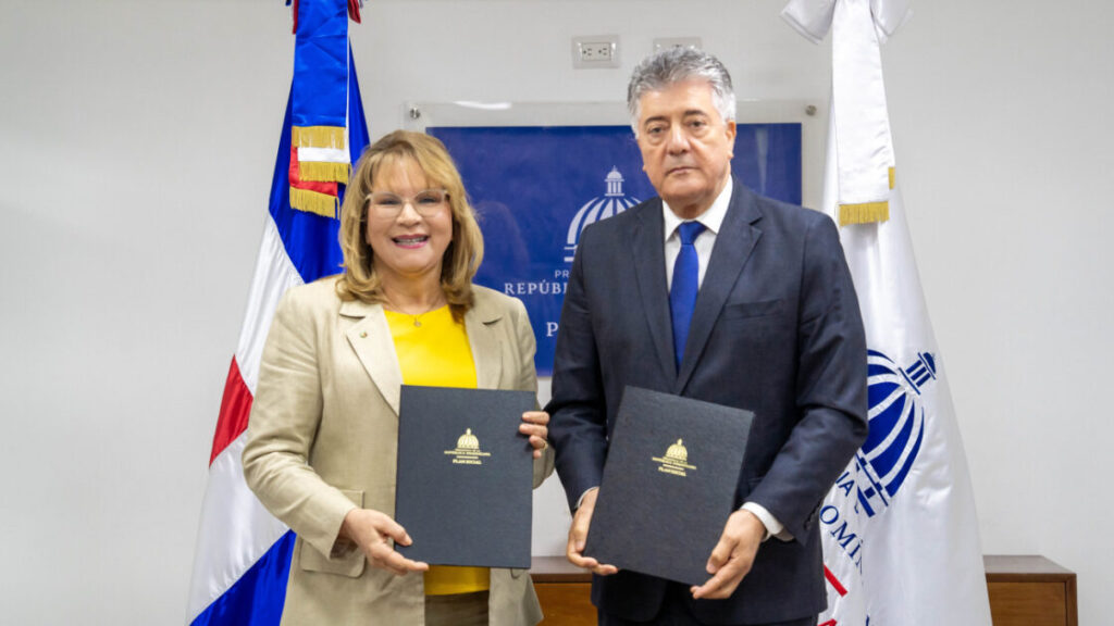 Plan Social y Onaprep firman convenio para impulsar la reinserción de personas en conflicto con la ley