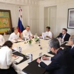 @MirexRD El canciller @RobalsdqAlvarezsostuvo una audiencia con su homólogo de la Federación de Rusia, Sergey Lavrov, quien se encuentra en una visita oficial en nuestro país.