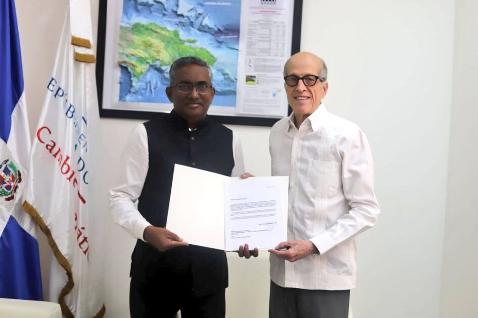 @Max_Puig Recibimos al embajador de la India, S.E. Ramu Abbagani, en el @CambioClimaRD