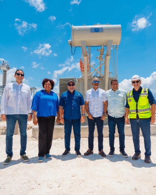 @MinPRERD Los ministros @JosePaliza,@joelsantose y @SigmundFreund, realizaron una jornada en Pedernales