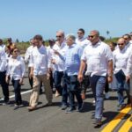 @LuisAbinader y @EduardoEstrrella supervisaron los avances de la Circunvalación de Baní. Esta importante obra impactará la conectividad del Sur