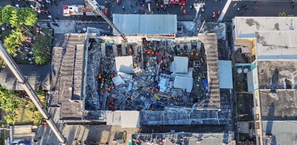 | REPORTE  @COE_RD 6:10 AM | Aumentan a 113 los fallecidos en la discoteca Jet Set de SD mientras sigue la búsqueda de supervivientes