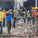 @pesqueiraDiego A pesar de las circunstancias y la consternación mundial ante las pérdidas de valiosos seres humanos, nuestros socorristas, pertenecientes a distintas instituciones agrupadas en el @COE_RD, continúan sus labores en la zona afectada por el colapso del Jet Set