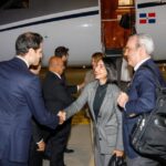 Presidente de la SOBERANA REPÚBLICA DOMINICANA @LuisAbinader y primera dama @RaquelArbaje arribaron a Roma:  Abinader dice papa Francisco dejó huellas positivas