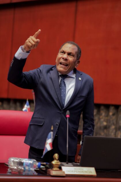 @SenadoRD @AdamesDagobertoRodríguez denunció que en Jimaní llevan cuatro días sin energía eléctrica