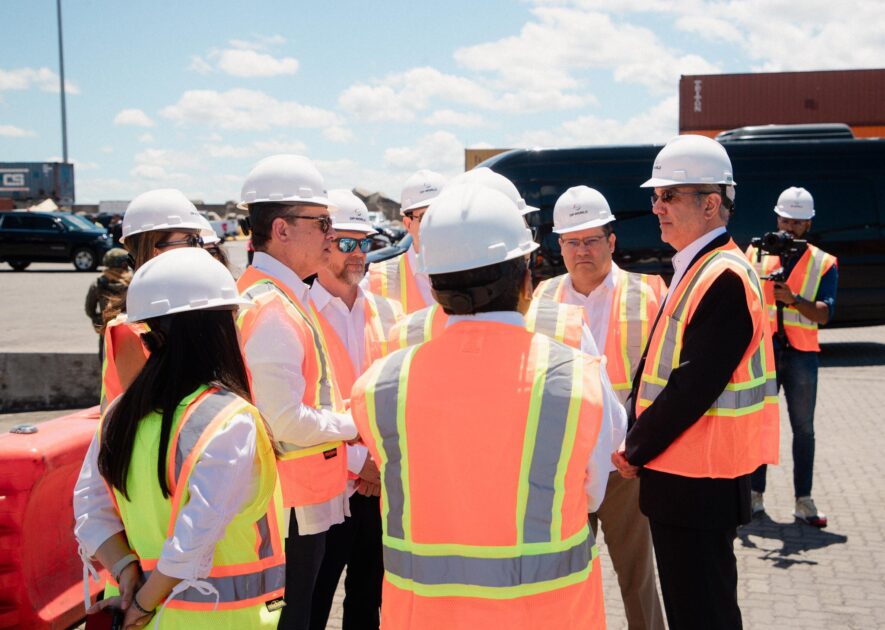 @AduanaRD @SanzLovaton participó en la firma de acuerdo entre el Gobierno dominicano, el Ministerio de Industria, Comercio y Mipymes (MIC) y DP World Dominicana